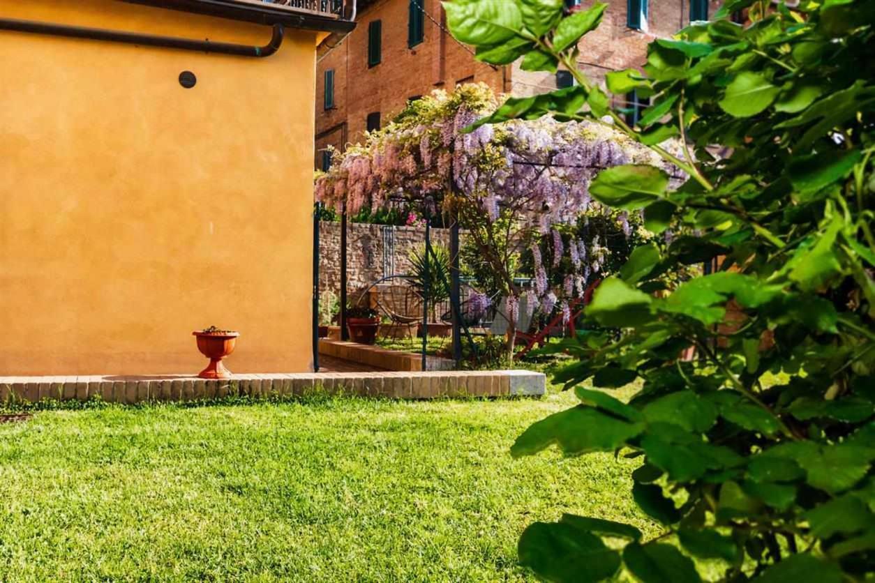 Advocata Nostra Incontro Di Storia E Centralita Siena Exterior foto